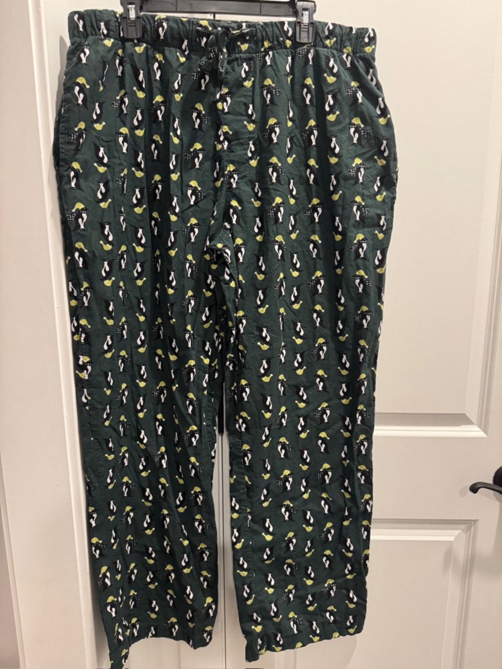 Old Navy Dark Green Penguin-Print Lounge Pants